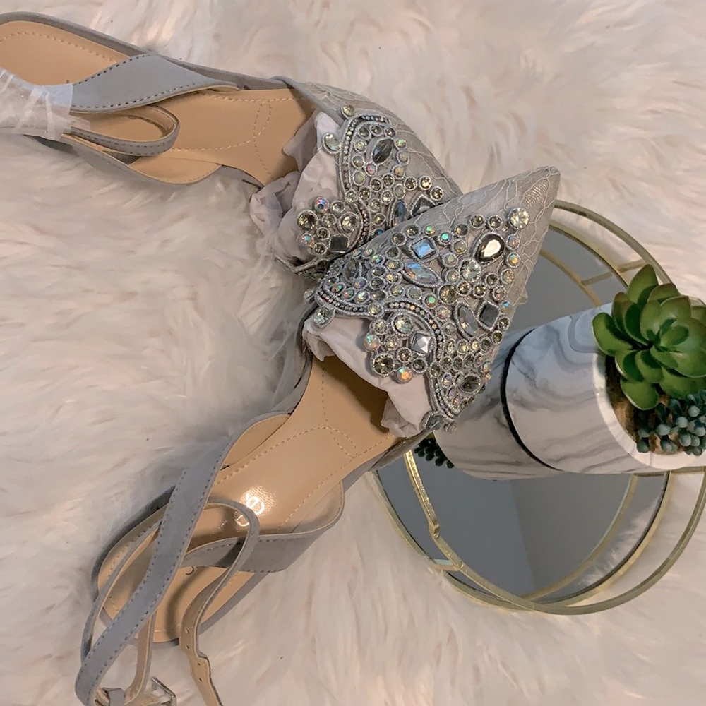 J.Renee heels. Medium heels, silver, beautiful